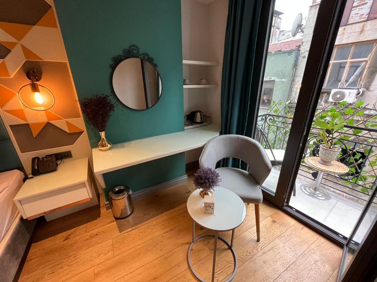Royal Galata Hotel Istanbul Exterior photo